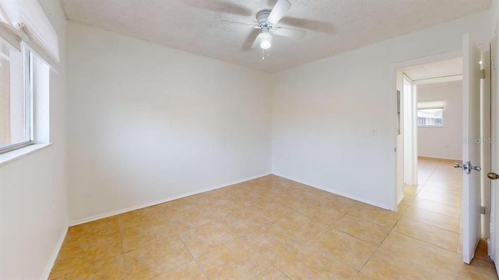 For Rent: $1,495 (2 beds, 1 baths, 885 Square Feet)