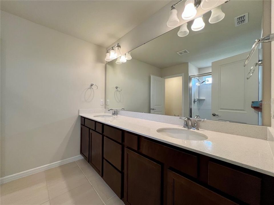 В аренду: $2,750 (4 спален, 2 ванн, 2471 Квадратных фут)