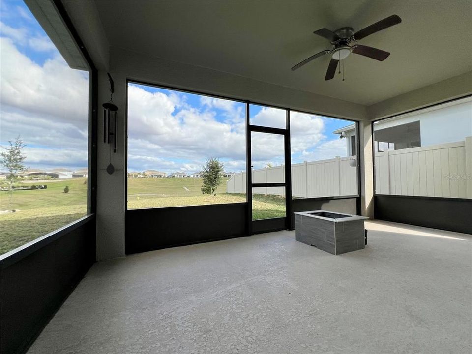 En Renta: $2,750 (4 camas, 2 baños, 2471 Pies cuadrados)