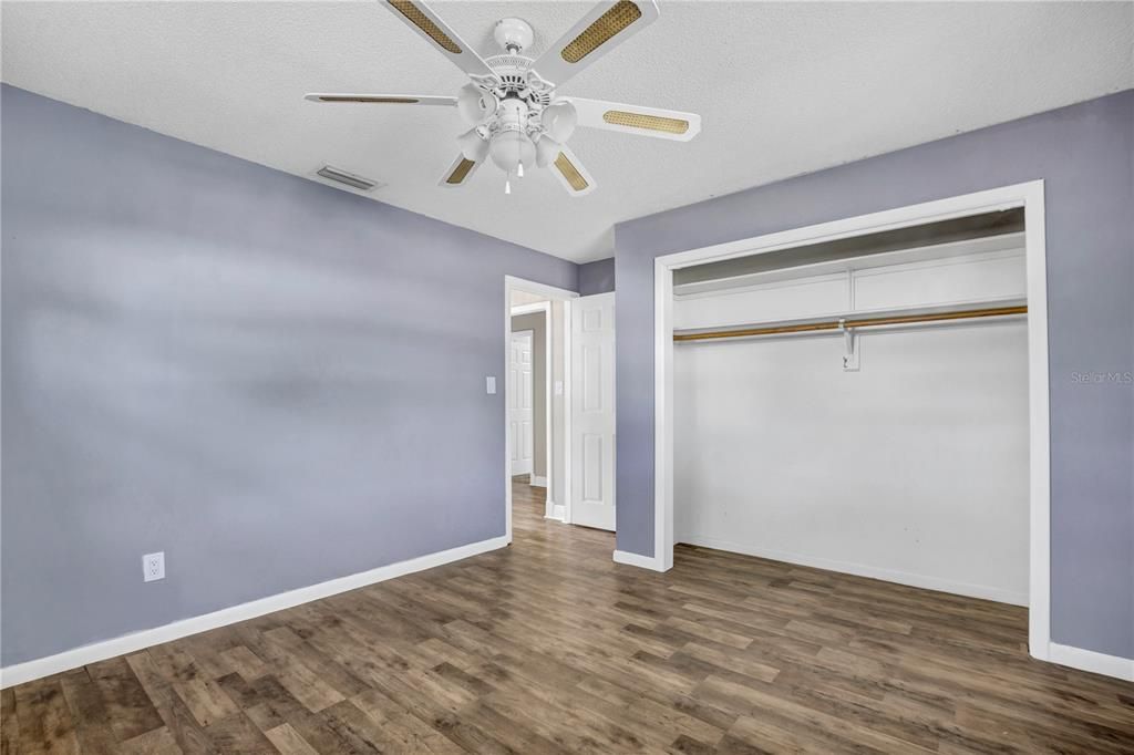 For Sale: $369,999 (3 beds, 2 baths, 1892 Square Feet)