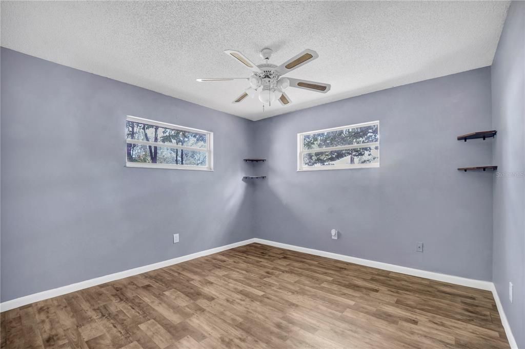 For Sale: $369,999 (3 beds, 2 baths, 1892 Square Feet)