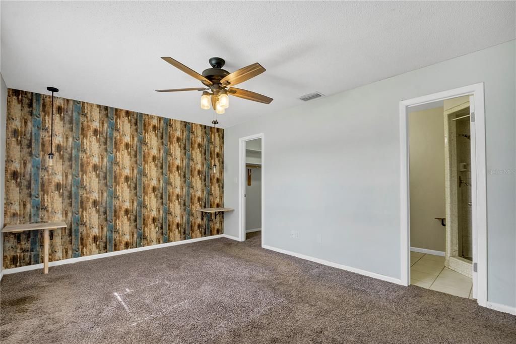 For Sale: $369,999 (3 beds, 2 baths, 1892 Square Feet)