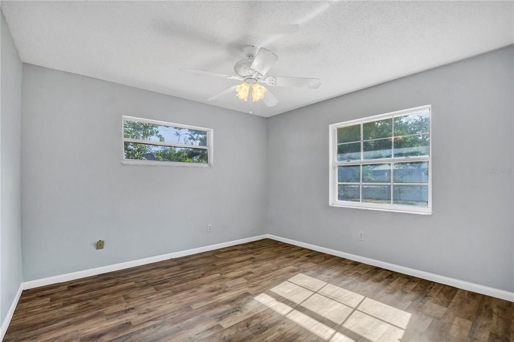 For Sale: $369,999 (3 beds, 2 baths, 1892 Square Feet)