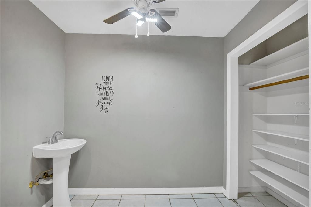 For Sale: $369,999 (3 beds, 2 baths, 1892 Square Feet)