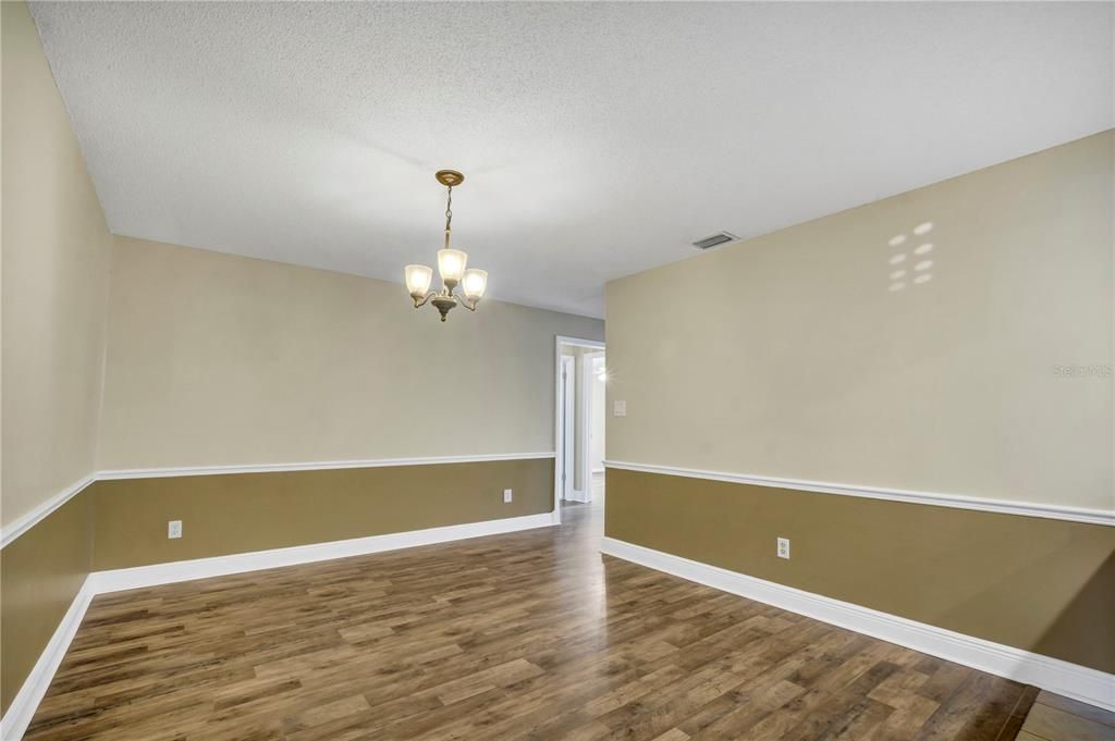 For Sale: $369,999 (3 beds, 2 baths, 1892 Square Feet)