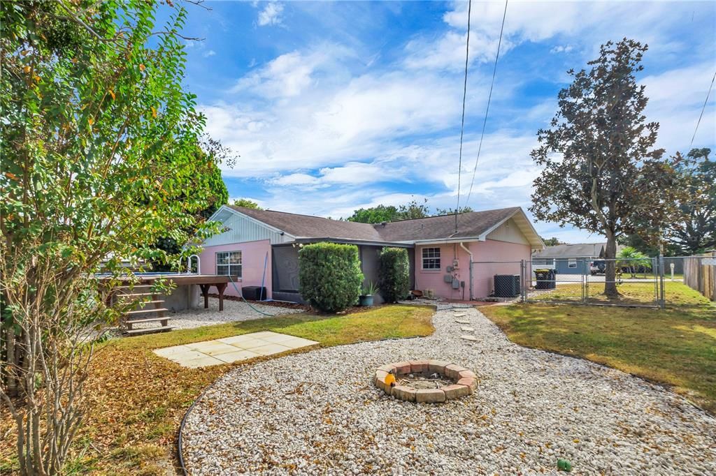 For Sale: $369,999 (3 beds, 2 baths, 1892 Square Feet)