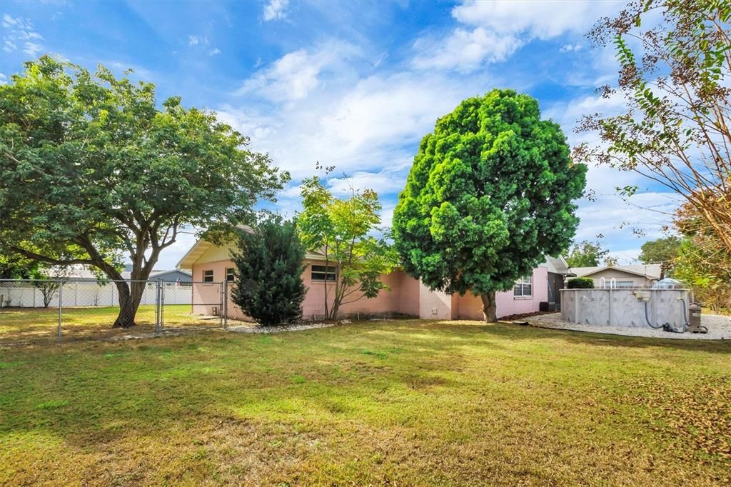 For Sale: $369,999 (3 beds, 2 baths, 1892 Square Feet)