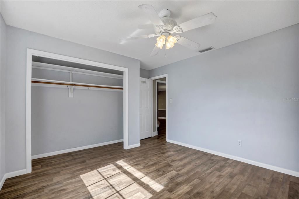 For Sale: $369,999 (3 beds, 2 baths, 1892 Square Feet)