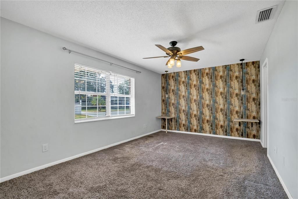 For Sale: $369,999 (3 beds, 2 baths, 1892 Square Feet)