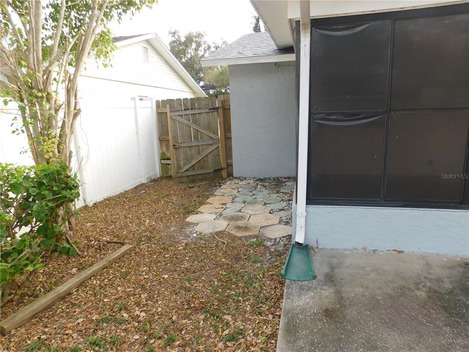 На продажу: $329,900 (2 спален, 2 ванн, 1438 Квадратных фут)