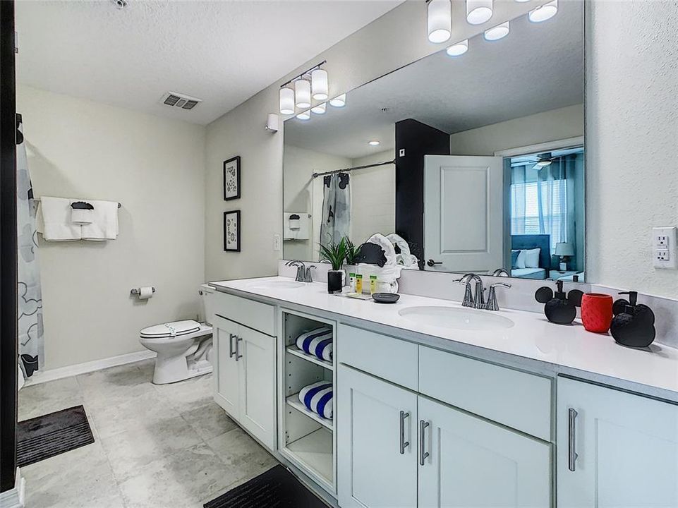 For Rent: $2,400 (3 beds, 2 baths, 1329 Square Feet)