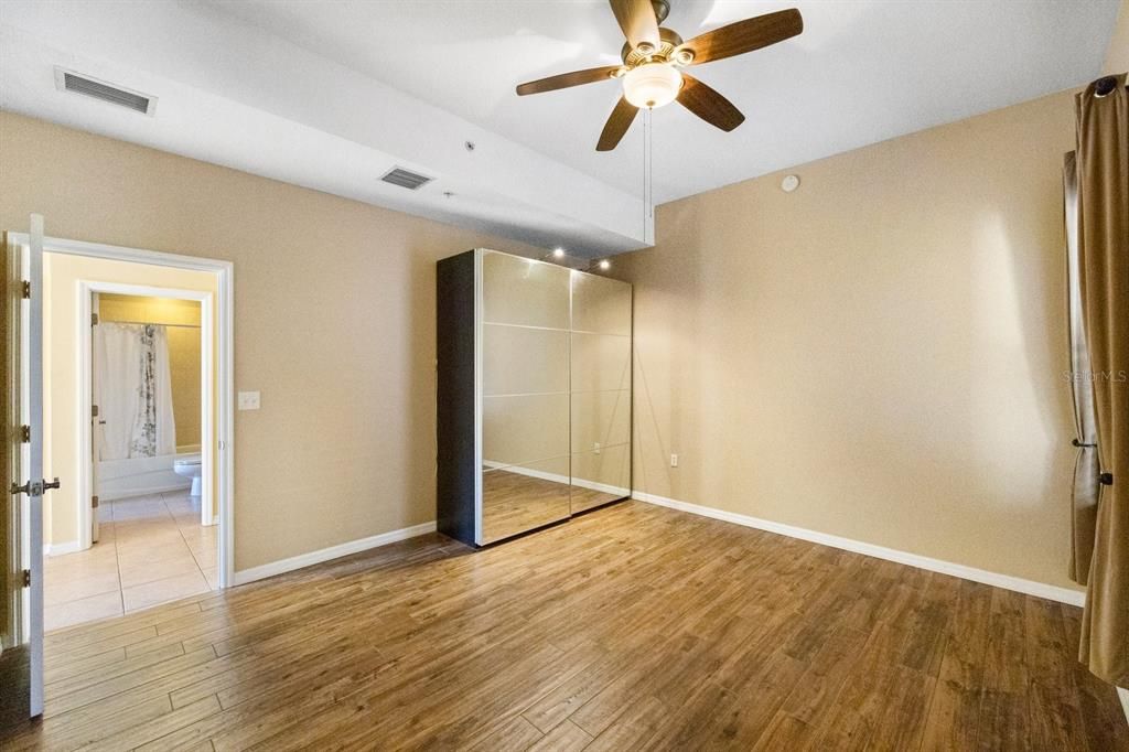 出租: $2,500 (3 贝兹, 2 浴室, 1588 平方英尺)