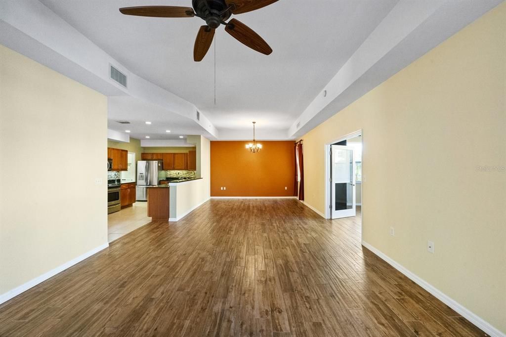 出租: $2,500 (3 贝兹, 2 浴室, 1588 平方英尺)