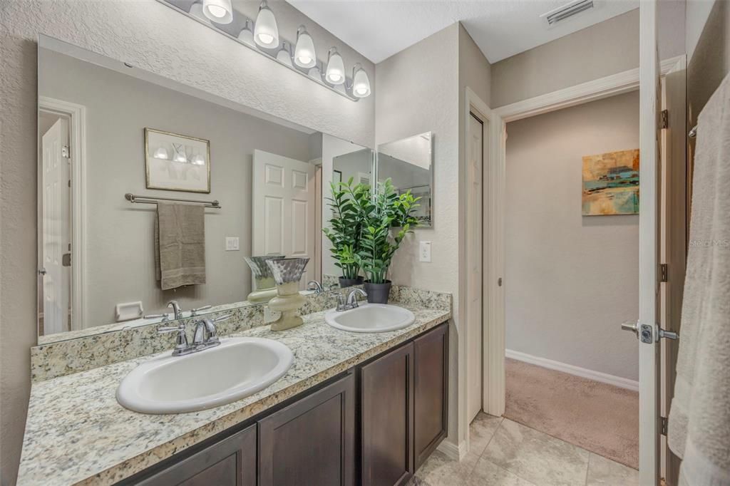 For Sale: $270,000 (3 beds, 2 baths, 1650 Square Feet)