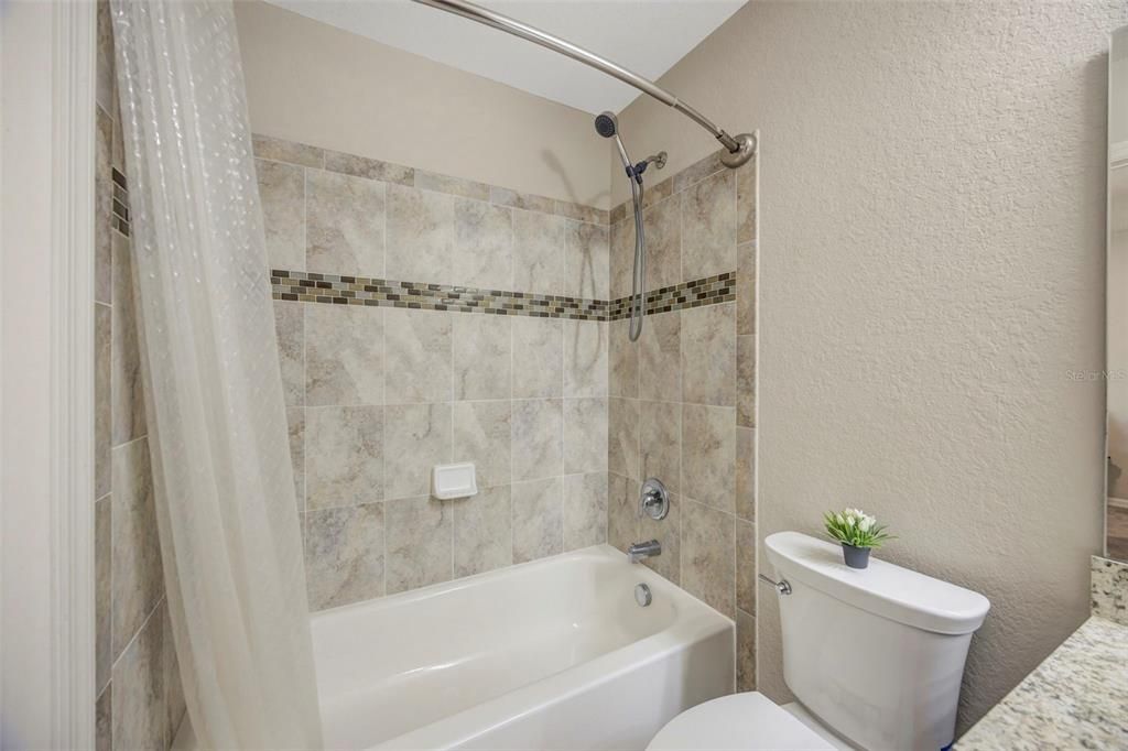 For Sale: $270,000 (3 beds, 2 baths, 1650 Square Feet)