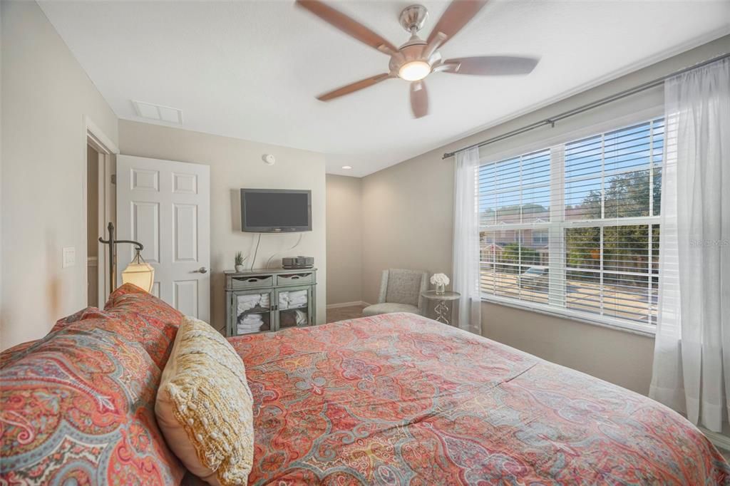 For Sale: $270,000 (3 beds, 2 baths, 1650 Square Feet)