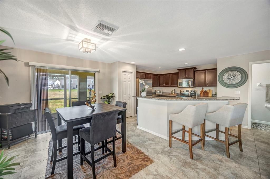 For Sale: $270,000 (3 beds, 2 baths, 1650 Square Feet)