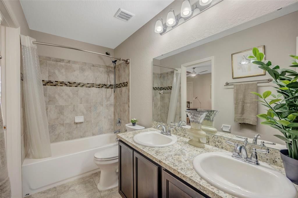 For Sale: $270,000 (3 beds, 2 baths, 1650 Square Feet)