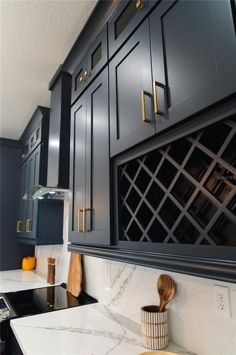 En Venta: $829,800 (3 camas, 2 baños, 2243 Pies cuadrados)