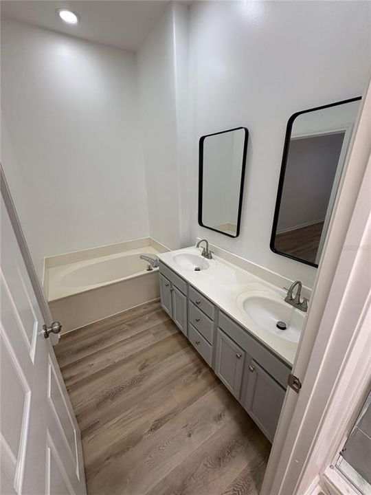 В аренду: $2,800 (3 спален, 2 ванн, 1831 Квадратных фут)