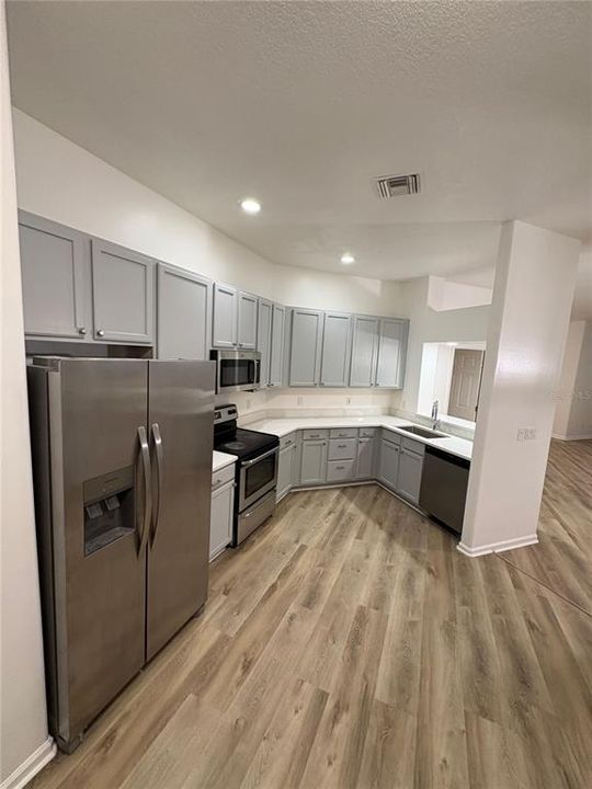 В аренду: $2,800 (3 спален, 2 ванн, 1831 Квадратных фут)