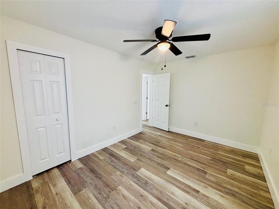 En Venta: $355,000 (4 camas, 2 baños, 1209 Pies cuadrados)