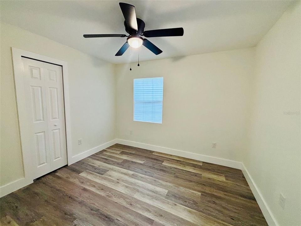 En Venta: $355,000 (4 camas, 2 baños, 1209 Pies cuadrados)