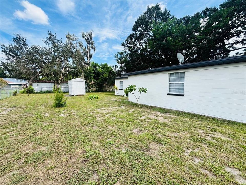 En Venta: $355,000 (4 camas, 2 baños, 1209 Pies cuadrados)