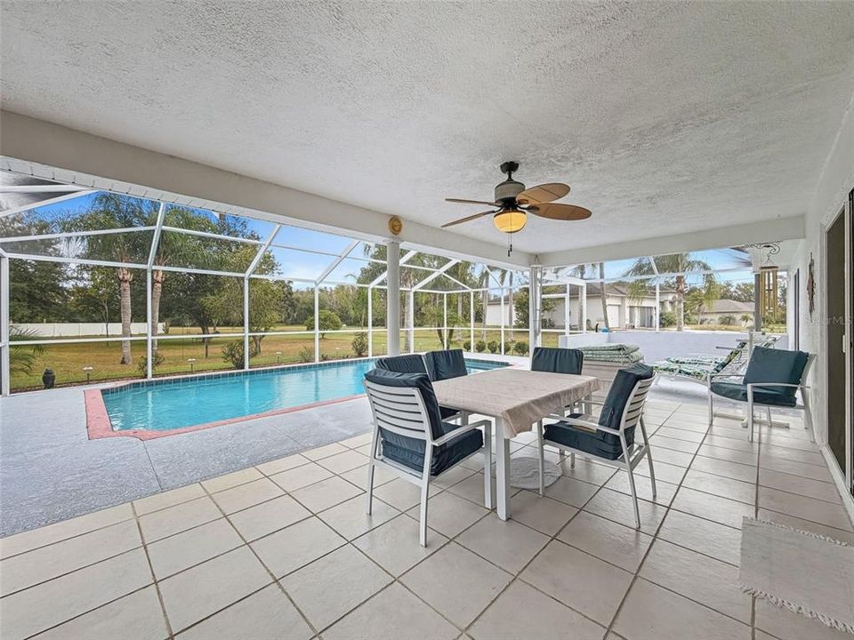 For Sale: $650,000 (4 beds, 2 baths, 1900 Square Feet)