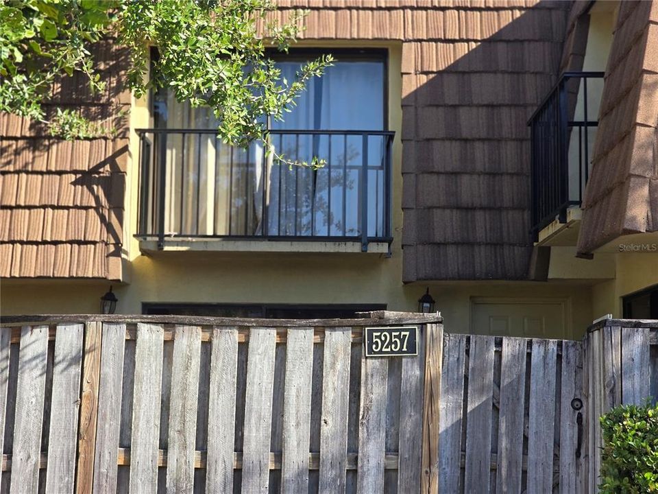 For Rent: $1,850 (2 beds, 2 baths, 1285 Square Feet)