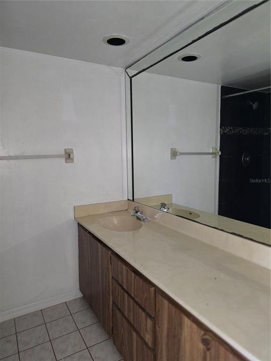 For Rent: $1,850 (2 beds, 2 baths, 1285 Square Feet)