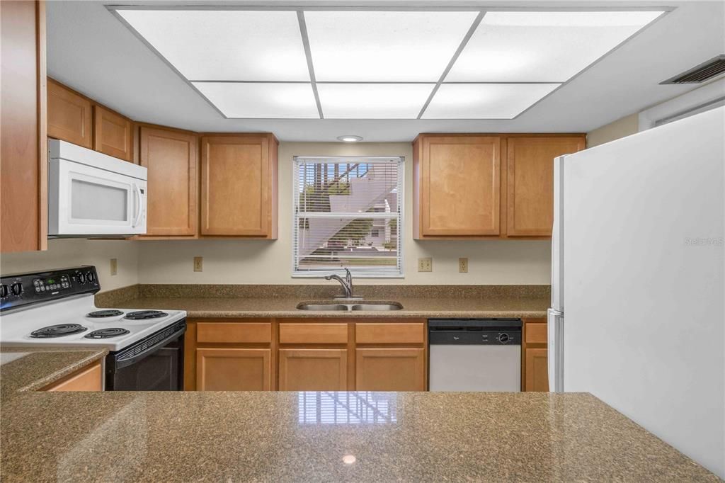 En Venta: $239,000 (2 camas, 2 baños, 1077 Pies cuadrados)