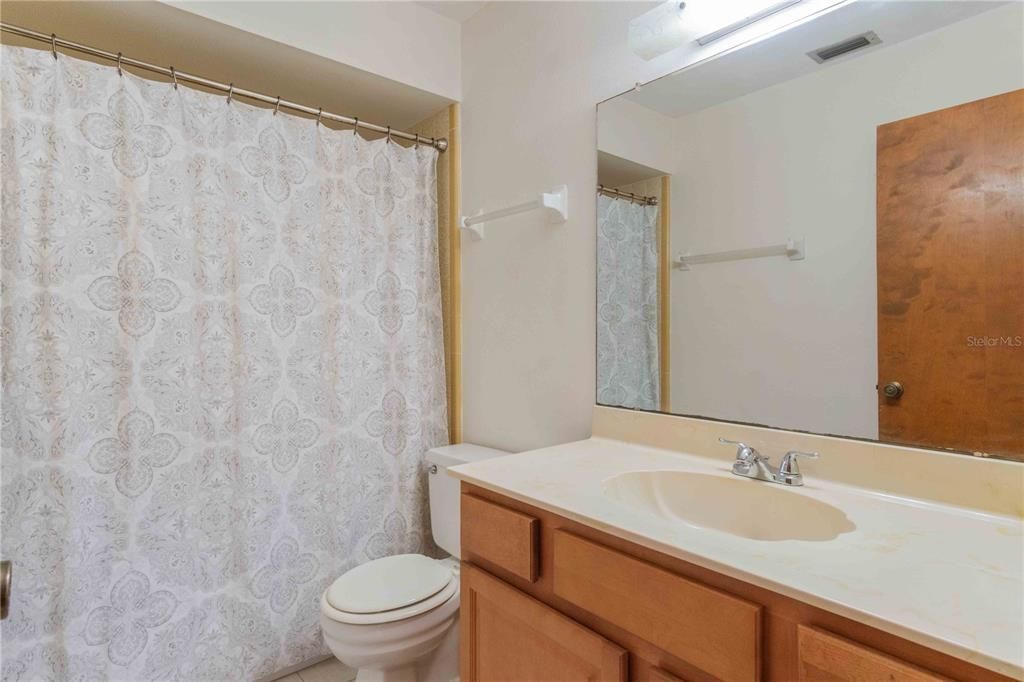 En Venta: $239,000 (2 camas, 2 baños, 1077 Pies cuadrados)