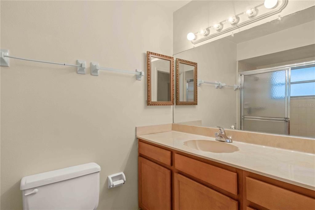 En Venta: $239,000 (2 camas, 2 baños, 1077 Pies cuadrados)