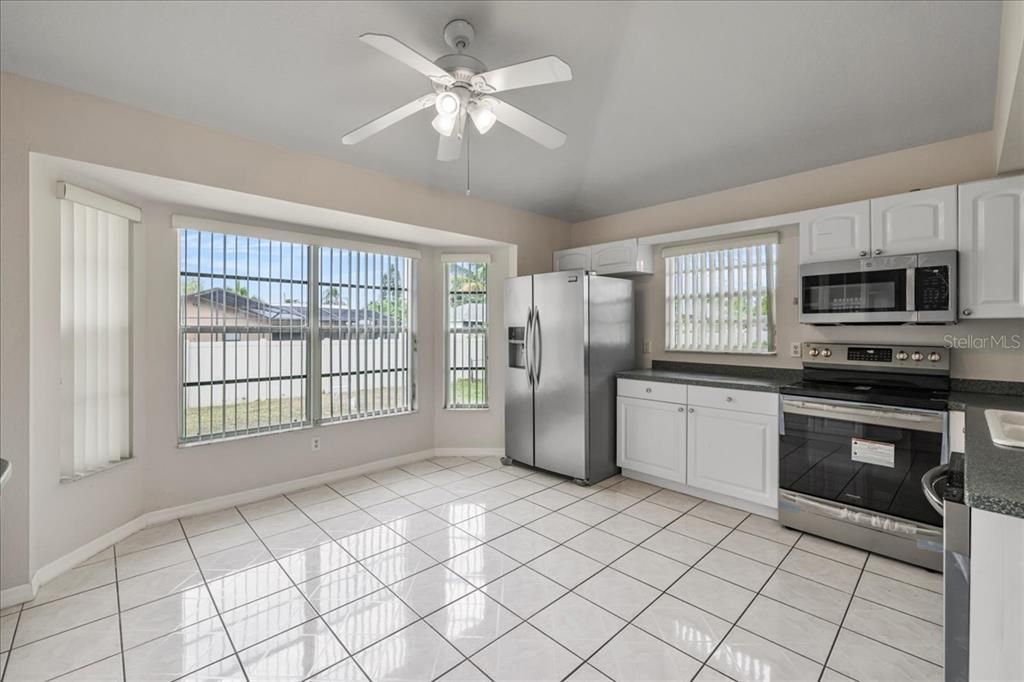 待售: $319,875 (3 贝兹, 2 浴室, 2012 平方英尺)