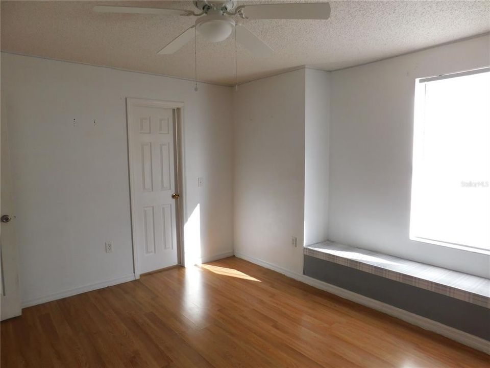 For Sale: $290,000 (4 beds, 2 baths, 2103 Square Feet)