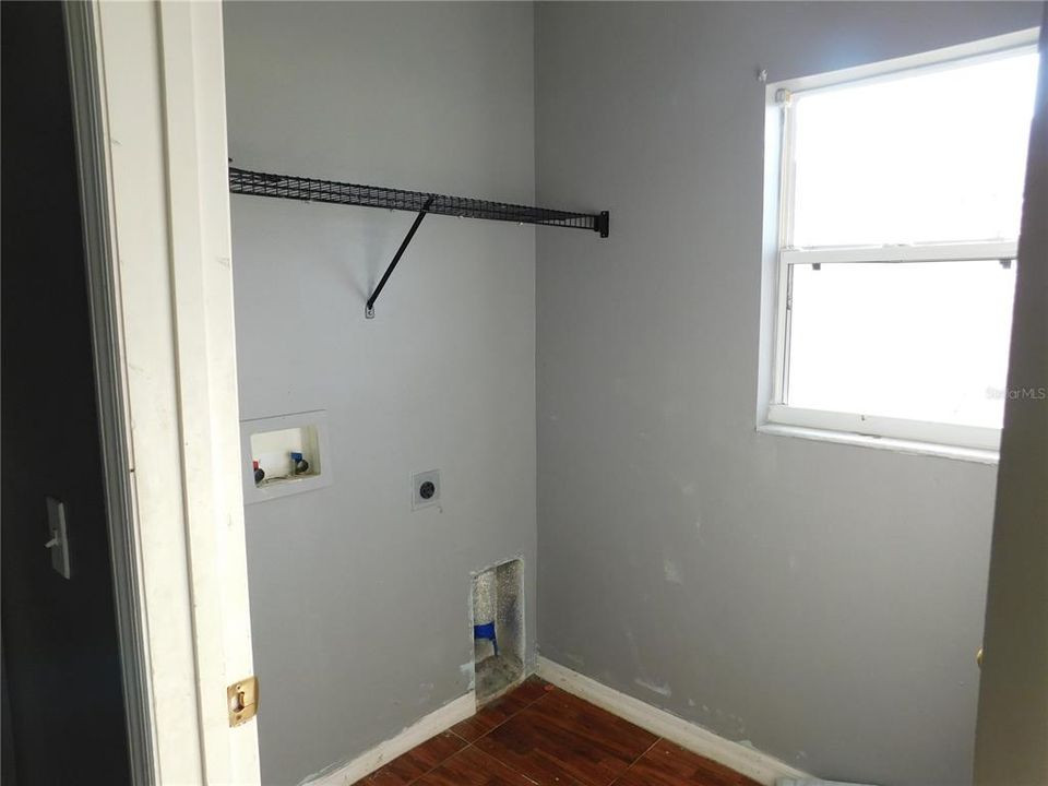 For Sale: $290,000 (4 beds, 2 baths, 2103 Square Feet)