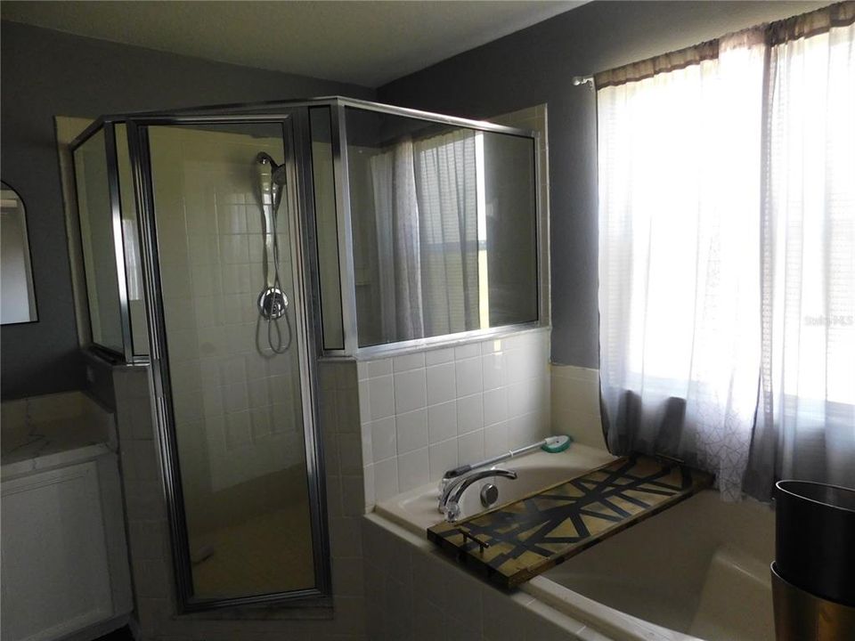 For Sale: $290,000 (4 beds, 2 baths, 2103 Square Feet)