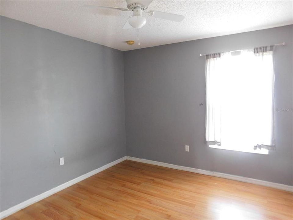 For Sale: $290,000 (4 beds, 2 baths, 2103 Square Feet)