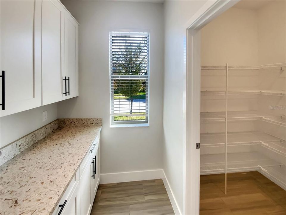 For Sale: $484,000 (3 beds, 2 baths, 1888 Square Feet)