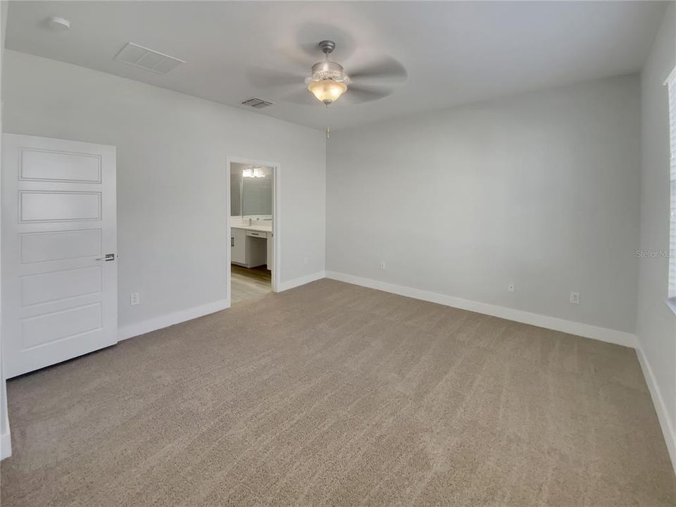 For Sale: $484,000 (3 beds, 2 baths, 1888 Square Feet)