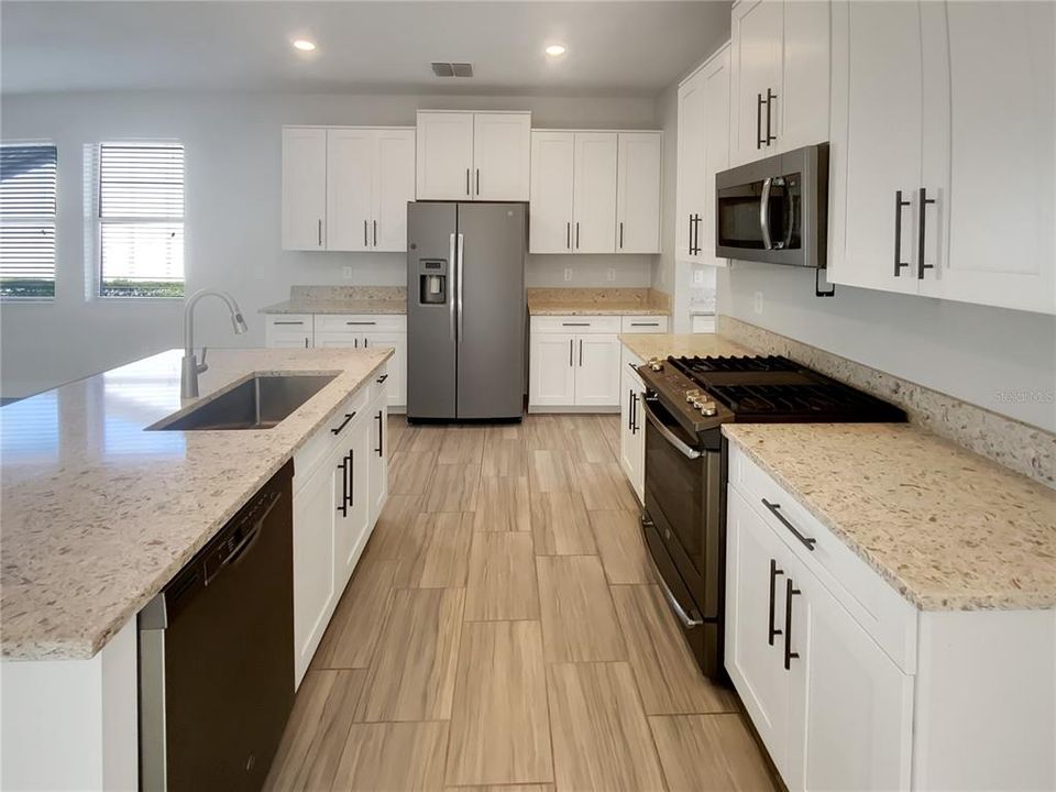 For Sale: $484,000 (3 beds, 2 baths, 1888 Square Feet)