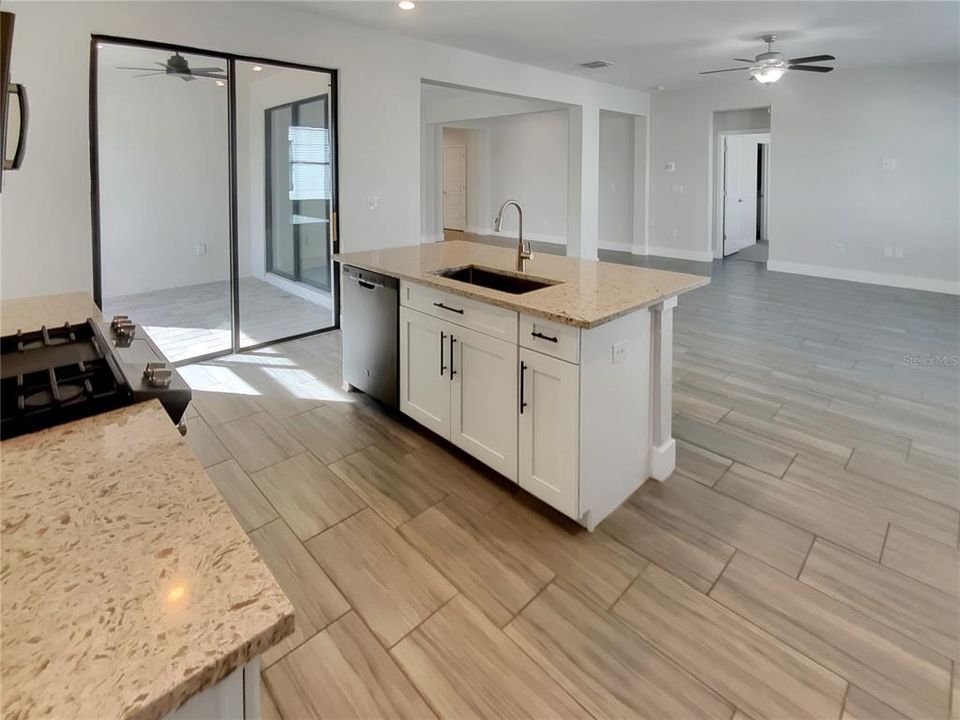 For Sale: $484,000 (3 beds, 2 baths, 1888 Square Feet)