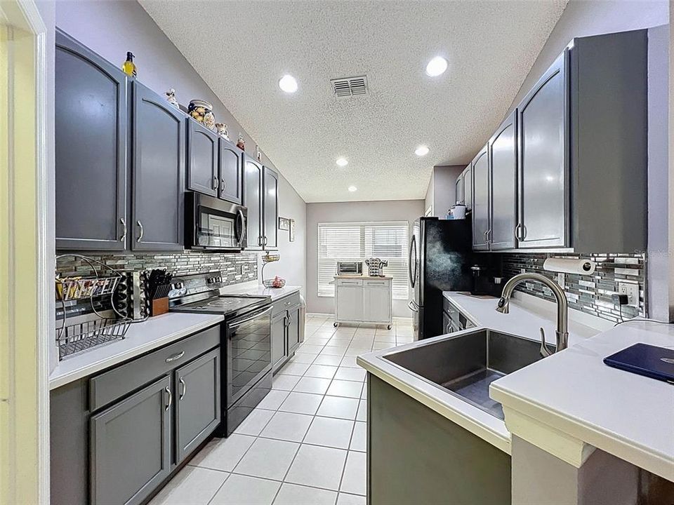 待售: $258,500 (2 贝兹, 2 浴室, 1498 平方英尺)