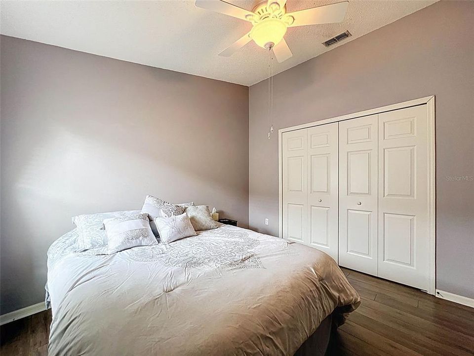 待售: $258,500 (2 贝兹, 2 浴室, 1498 平方英尺)