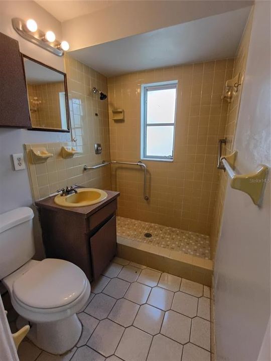 待售: $204,900 (2 贝兹, 2 浴室, 1286 平方英尺)