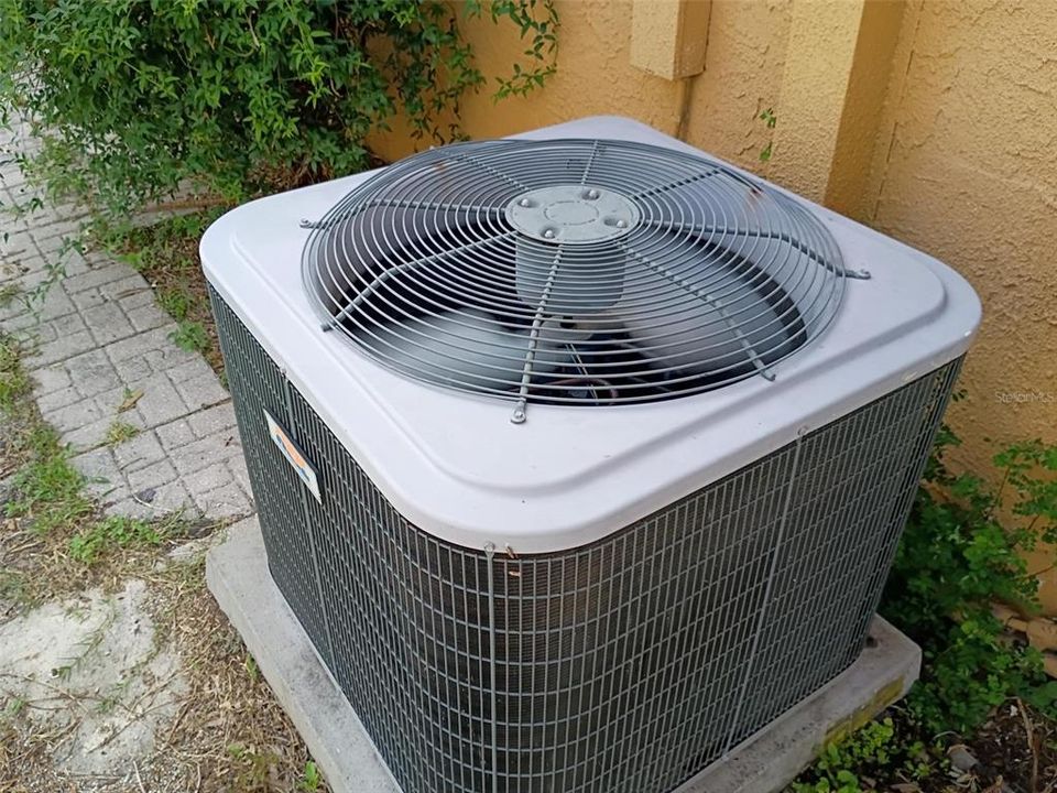 待售: $204,900 (2 贝兹, 2 浴室, 1286 平方英尺)