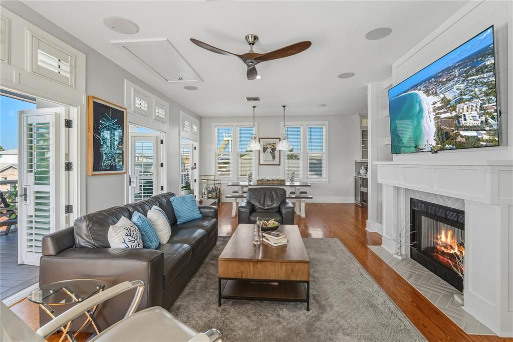 待售: $1,325,000 (3 贝兹, 3 浴室, 2106 平方英尺)