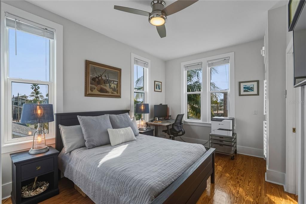 待售: $1,325,000 (3 贝兹, 3 浴室, 2106 平方英尺)