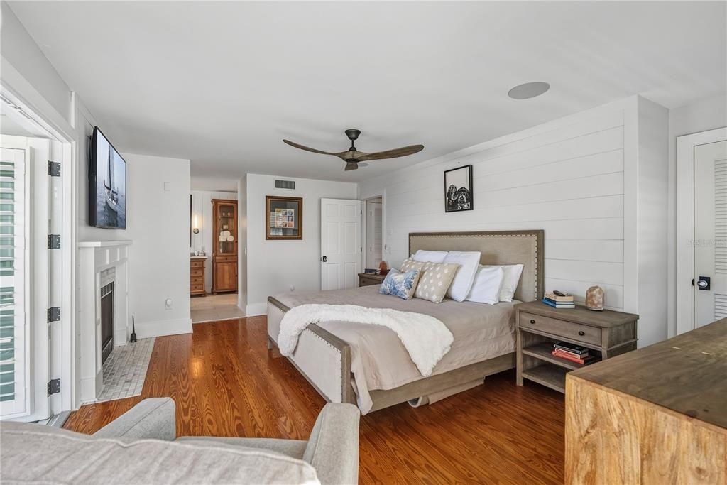 待售: $1,325,000 (3 贝兹, 3 浴室, 2106 平方英尺)